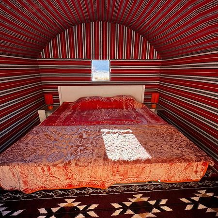 Desert Rock Camp ワディ ・ラム エクステリア 写真